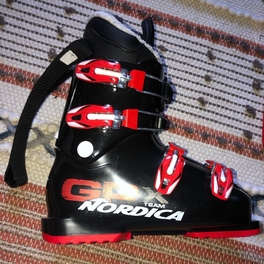 Women’s Nordica Ski Boot View 3